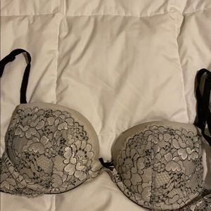 Victoria secret black and white lace bra